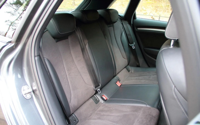 Audi S3 cena 132000 przebieg: 67000, rok produkcji 2017 z Warszawa małe 436